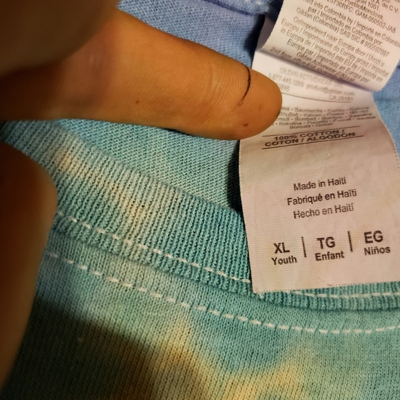 Tie dye w/ lion - Picture 2 of 2